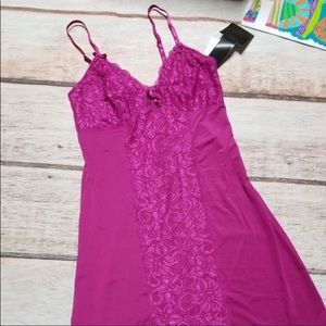 Marylin Monroe Magenta Nightie